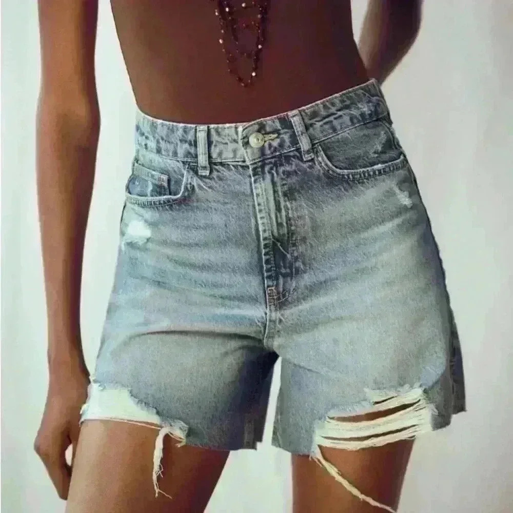 Zara Ripped Denim Shorts - Picture 2 of 5